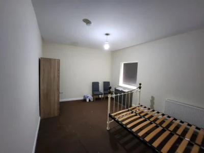12A Bedroom 7 (2)