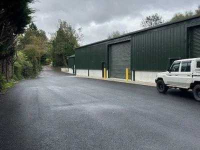 FABULOUS UNIT/YARD - TO LET