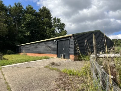 VARIETY OF BARNS AVAILABLE NOW, NR COWFOLD RH13